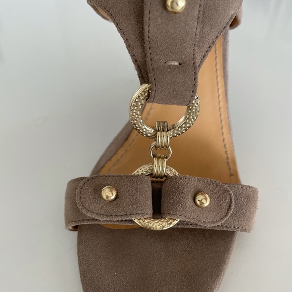 High Heel Sandals Swede with Gold Accessory - Picture 2 of 6